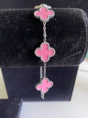 Pink Clover Bracelet - Women's Fashion Jewelry